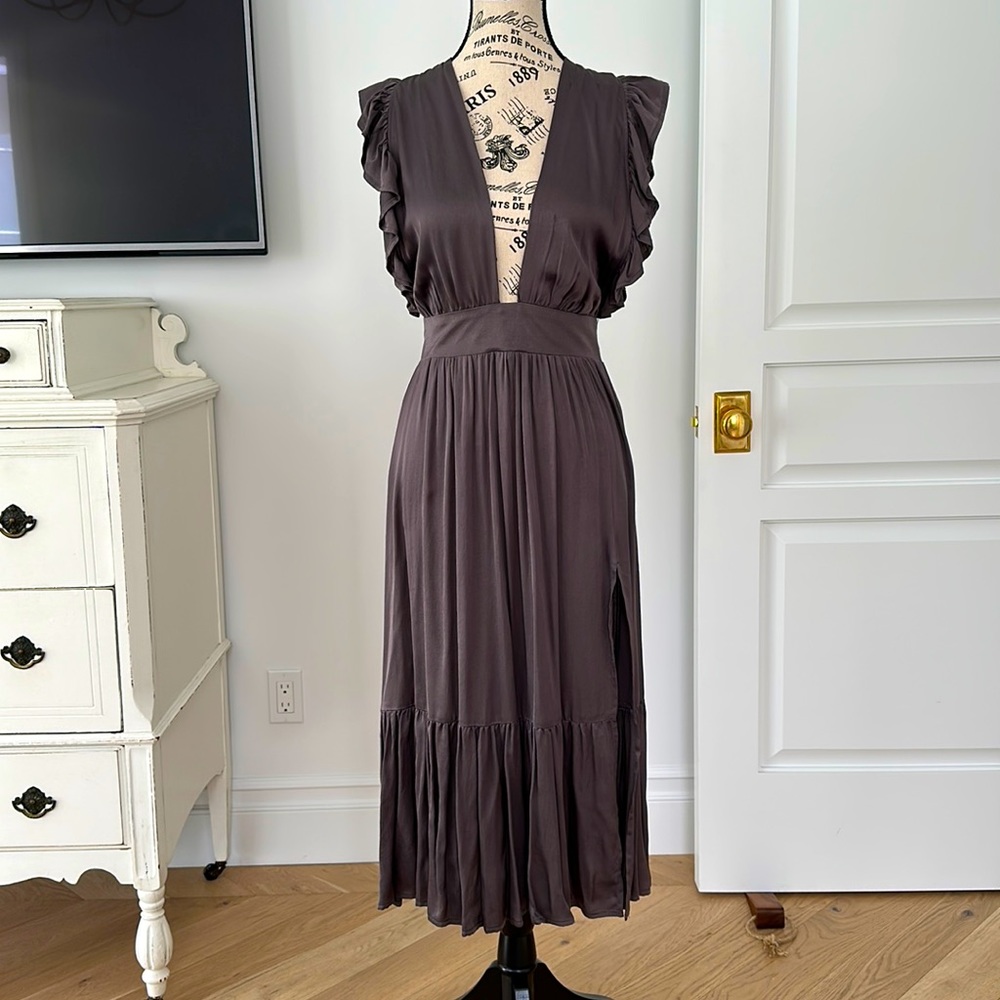Stillwater. The Jessi Midi in Charcoal